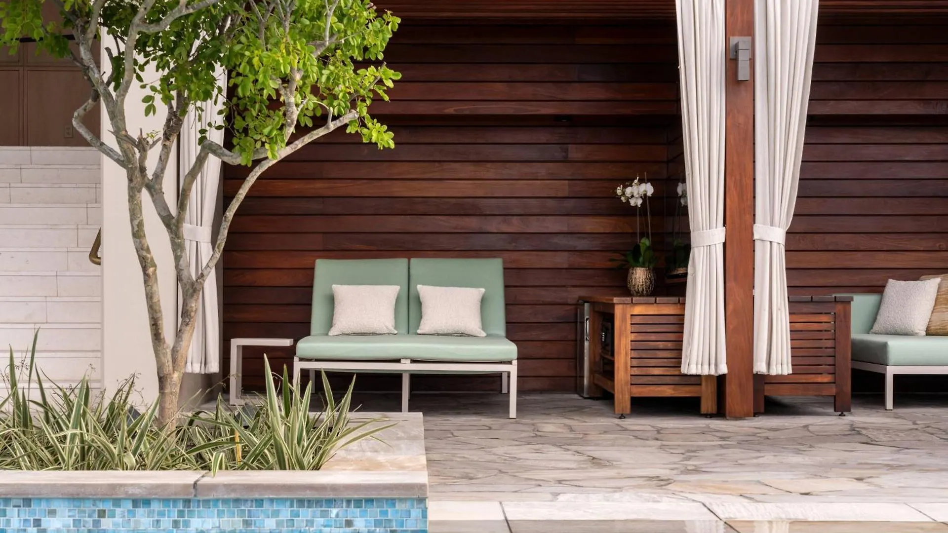 The Ritz-Carlton Residences, Waikiki Beach Hotel Honolulu